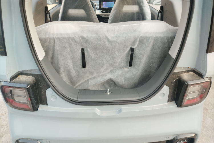 吉利银河 2025款 210km 熊猫卡丁局部细节23