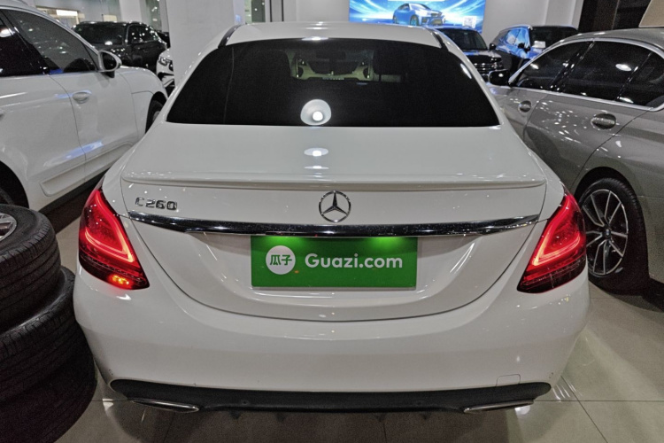 奔驰C级 2021款 C 260 星耀臻藏版车身外观6