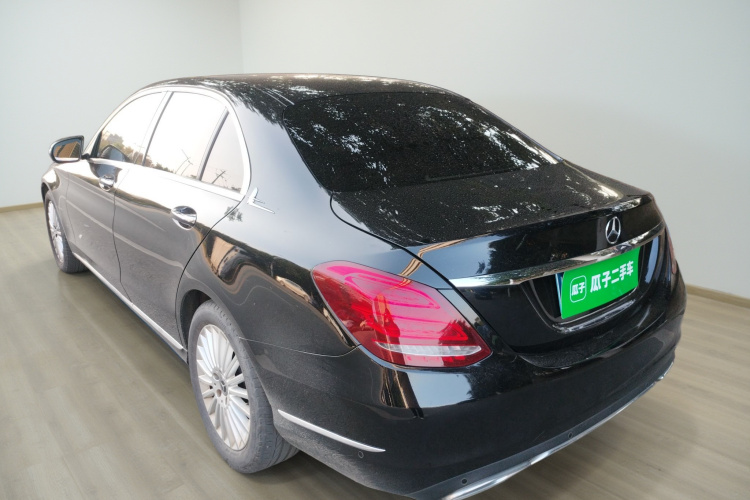 奔驰C级 2017款 改款 C 180 L 时尚型车身外观5