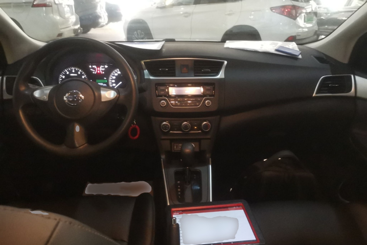 日产 轩逸 2021款 经典 1.6XE CVT专享版中控内饰7002