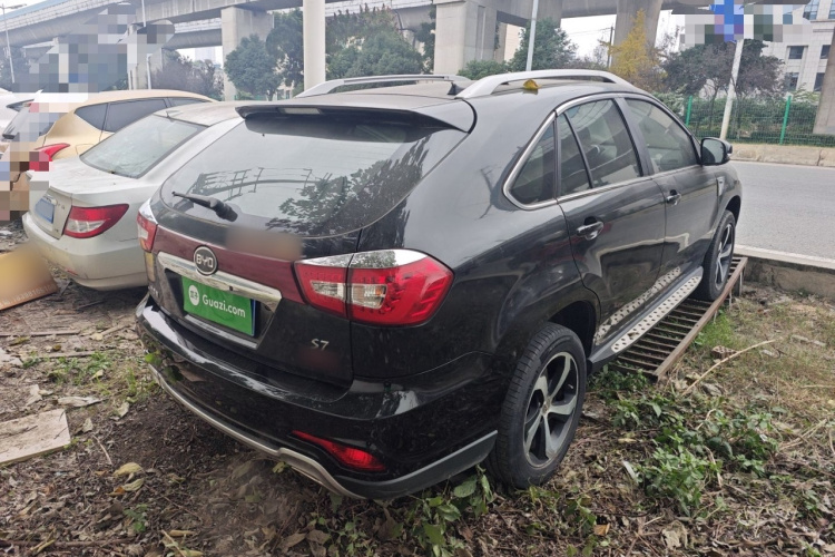 比亚迪S7 2015款 2.0T 升级版 自动尊贵型车身外观7