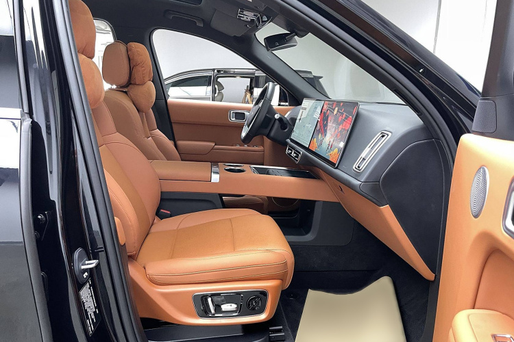 理想汽车 理想L9 2024款 Ultra中控内饰7014