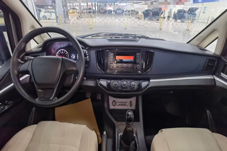 东风风行 菱智 2022款 M5L 2.0L 实用型 7座中控内饰7002