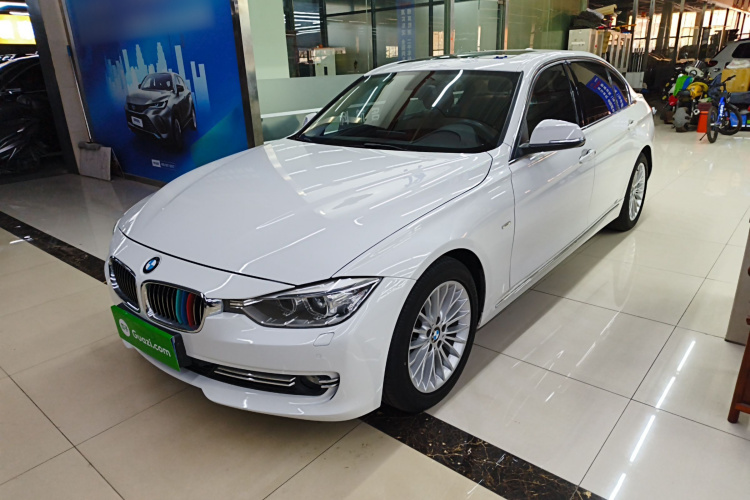 宝马3系 2015款 320Li 超悦版豪华设计套装车身外观1