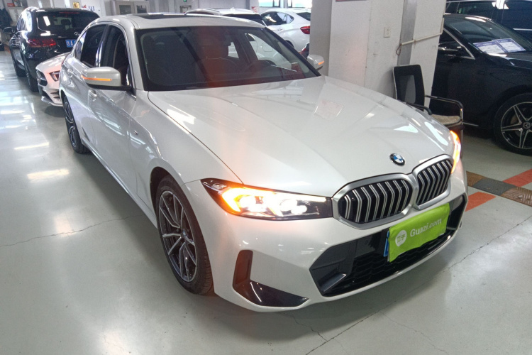 宝马3系 2024款 320Li M运动套装车身外观3