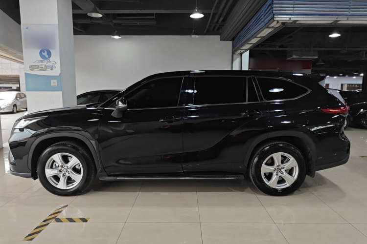 丰田 汉兰达 2026款 2.5L智能电混双擎两驱精英版 5座车身外观6003