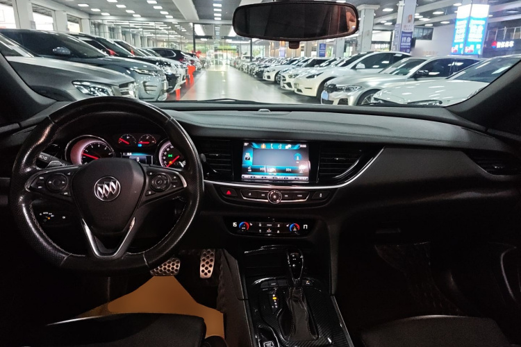 别克 君威 2019款 GS 28T 精英型 国VI中控内饰12