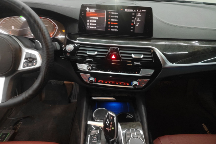 宝马5系 2020款 530Li 尊享型 M运动套装局部细节16