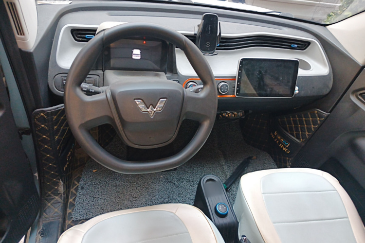 五菱汽车 宏光MINIEV 2020款 自在款 磷酸铁锂中控内饰7002