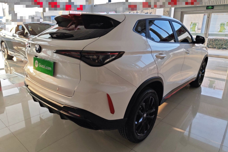 长安X5 PLUS 2026款 第二代 1.5T 超越PRO车身外观7