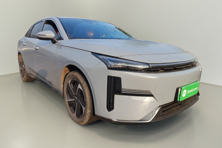 吉利银河 银河L6 2025款 EM-i 140km 探索+版车身外观3