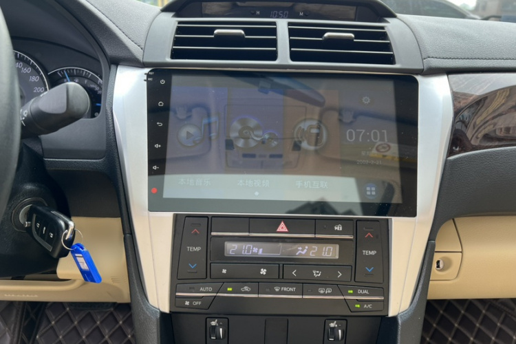 丰田 凯美瑞 2015款 2.0G 领先版局部细节16