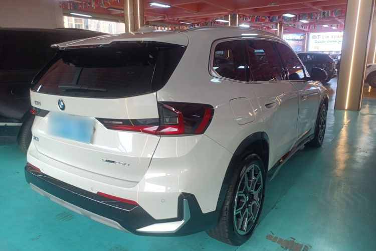 宝马X1 2023款 sDrive25Li X设计套装车身外观7