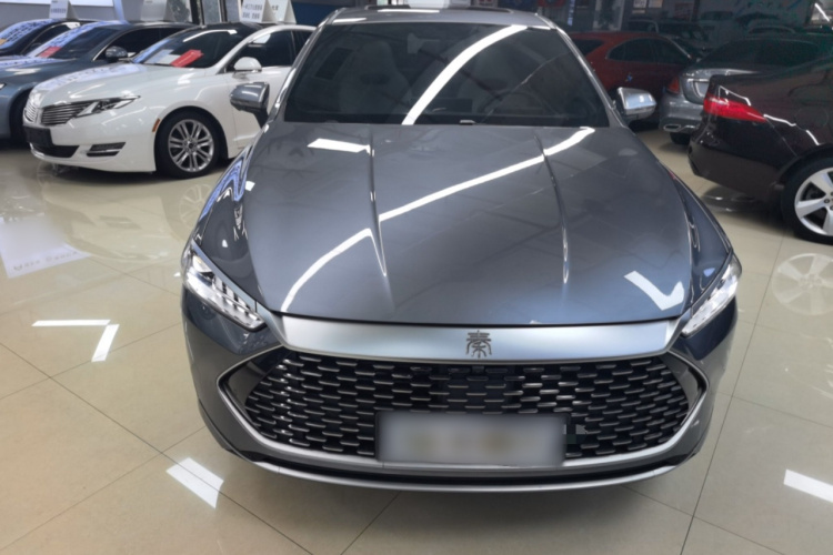 比亚迪 秦PLUS 2024款  荣耀版 DM-i 120KM超越型车身外观6001