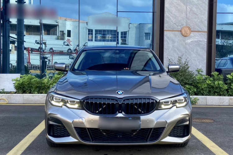 宝马3系 2021款 改款 325Li M运动曜夜套装车身外观6002