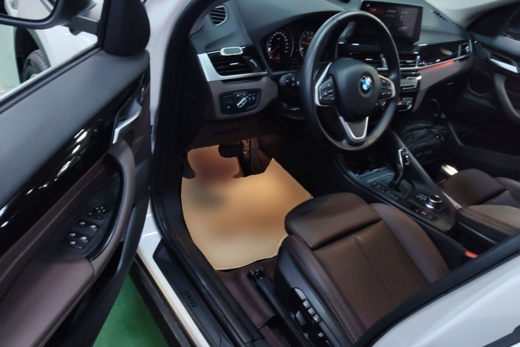 宝马X1 2020款 sDrive25Li 领先型中控内饰20