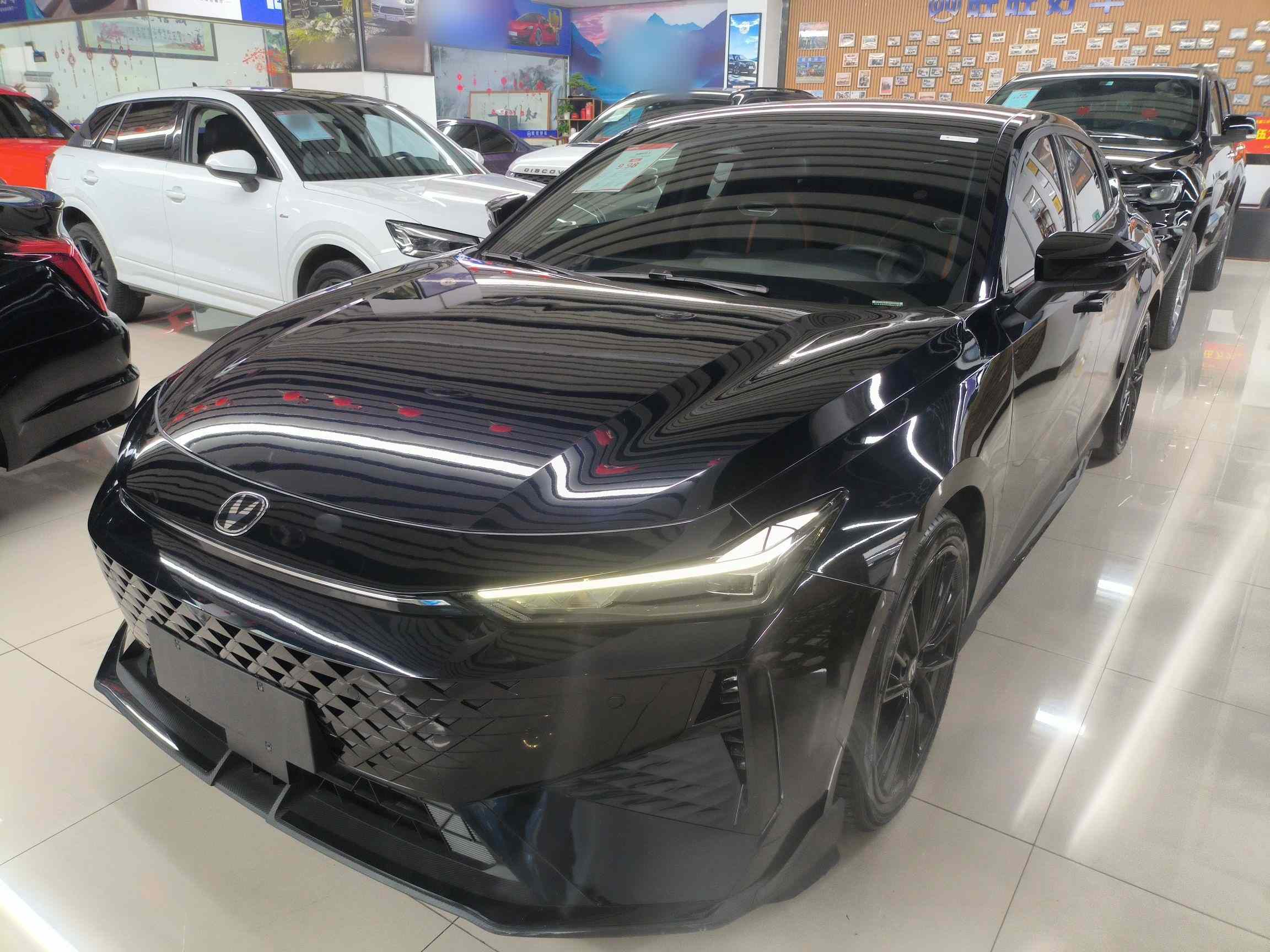 长安UNI-V 2024款 1.5T 尊贵运动型(2)