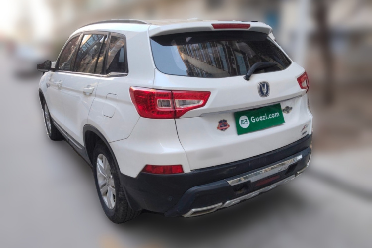 长安CS75 2016款 2.0L 手动豪华型 国V车身外观5