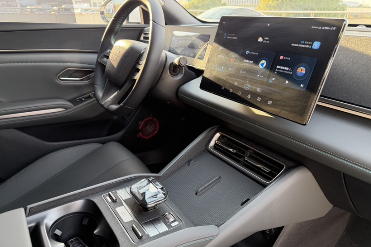 比亚迪 秦L 2024款 DM-i 80KM领先型局部细节16