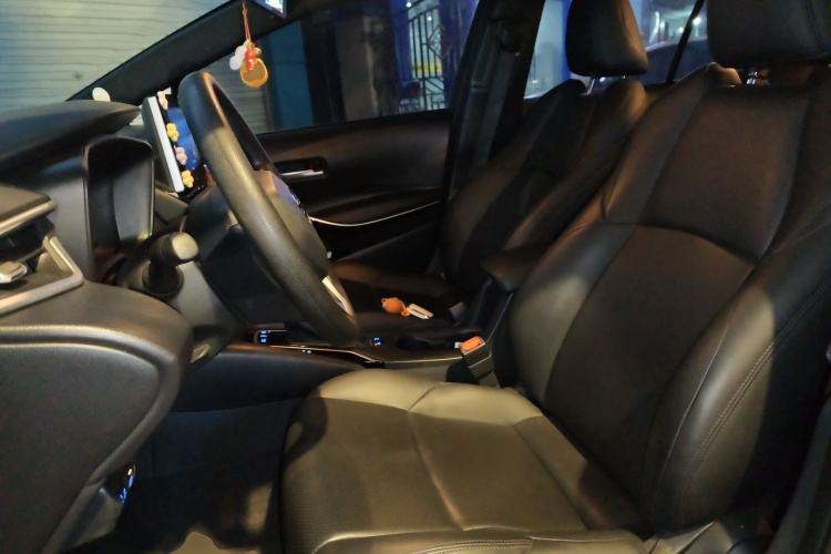 丰田 雷凌 2022款 双擎 1.8H E-CVT豪华版中控内饰19