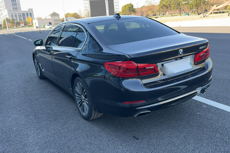 宝马5系 2018款 530Li 尊享型 豪华套装车身外观6004