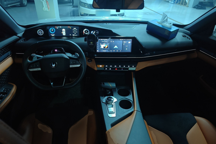 长安UNI-V 2023款 1.5T 运动版中控内饰12