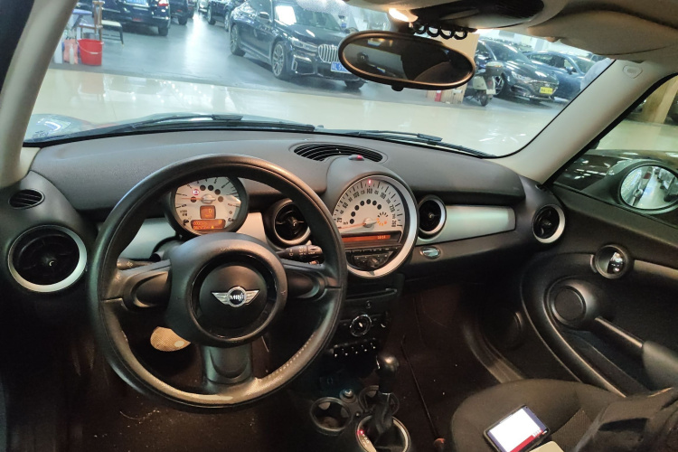 MINI 2011款 1.6L ONE中控内饰12