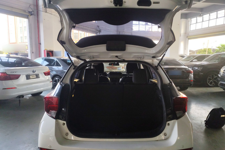 丰田 YARiS L 致炫 2020款 致炫X 1.5L CVT豪华版机舱底盘23