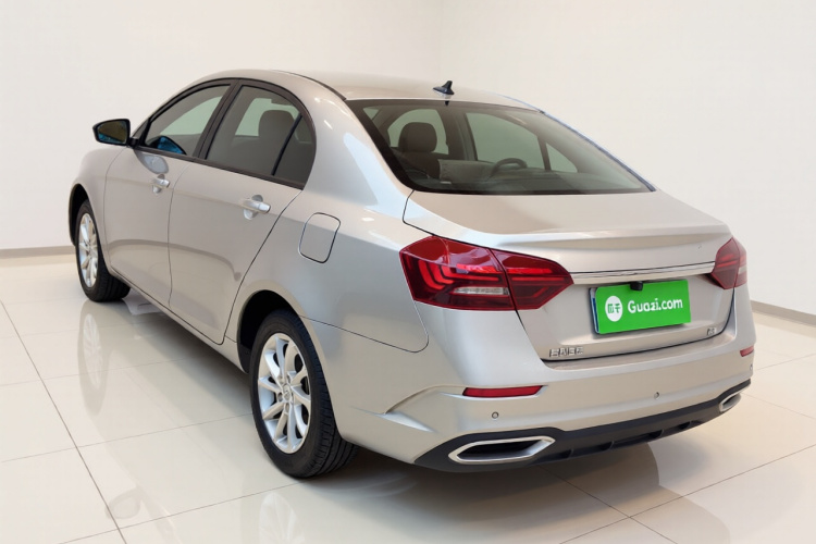 吉利汽车 帝豪 2021款 UP 1.5L CVT豪华型车身外观5