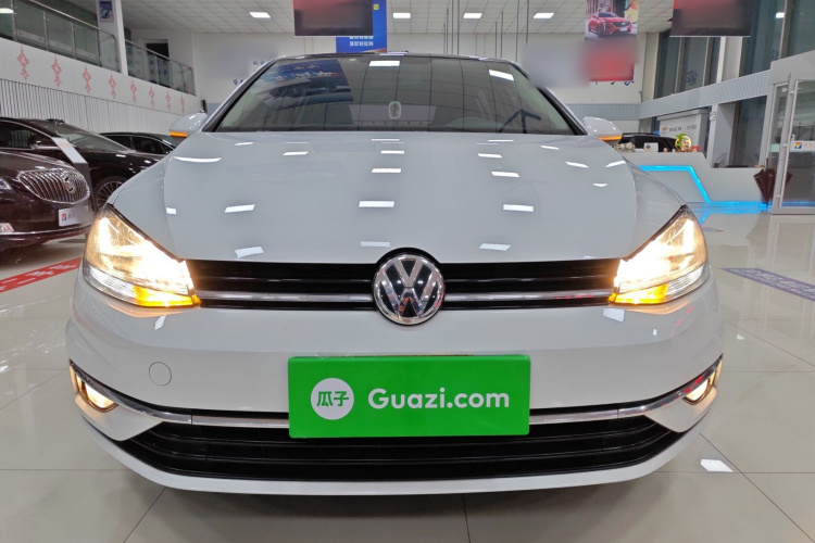 大众 高尔夫 2018款 230TSI 自动舒适型车身外观2