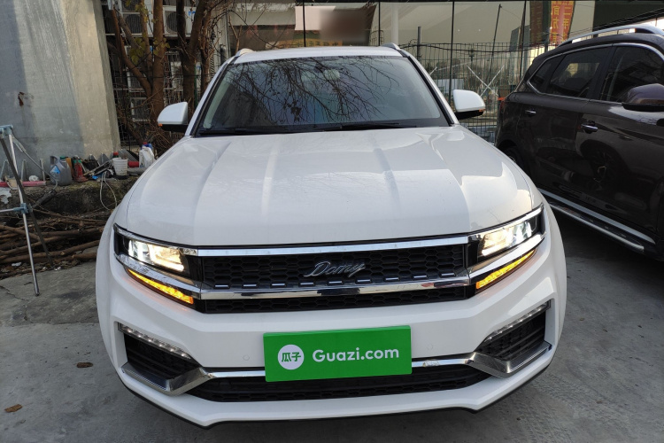 众泰 大迈X7 2018款 2.0T 自动尊贵型车身外观2