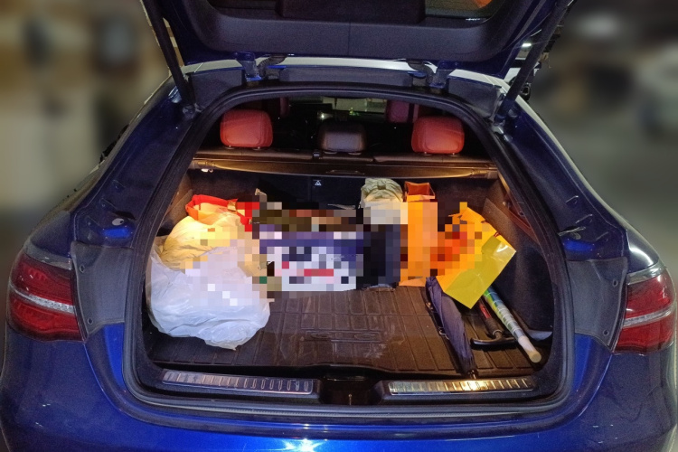 奔驰GLC轿跑 2017款 GLC 200 4MATIC 轿跑SUV中控内饰23