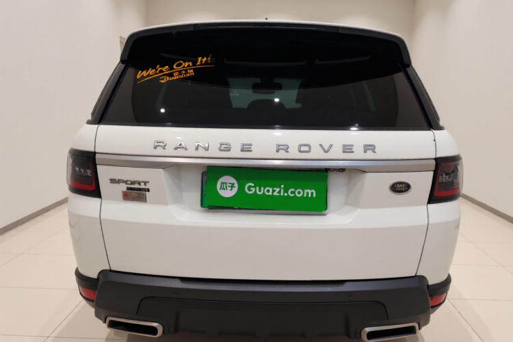 路虎 揽胜运动版新能源 2019款  P400e SE车身外观6