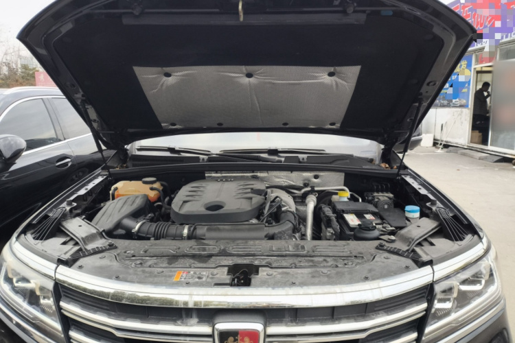 荣威RX8 2019款 30T 智联网两驱超群旗舰版机舱底盘24