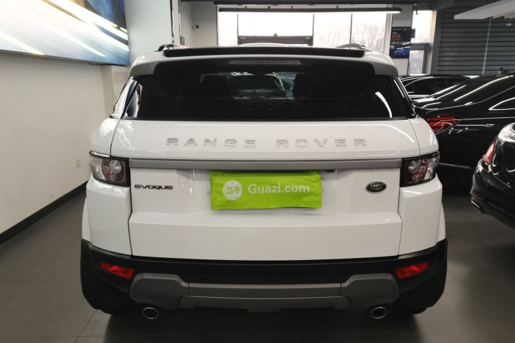 路虎 揽胜极光(进口) 2014款 2.0T 5门耀享版车身外观6