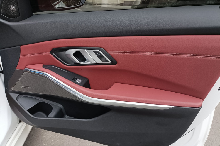 宝马3系 2024款 325Li M运动曜夜套装中控内饰7002