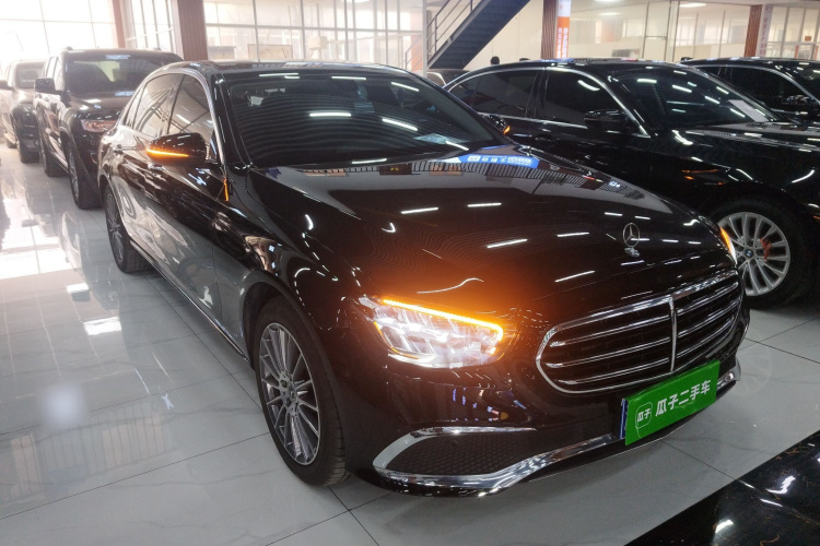 奔驰E级 2021款 改款 E 260 L车身外观3