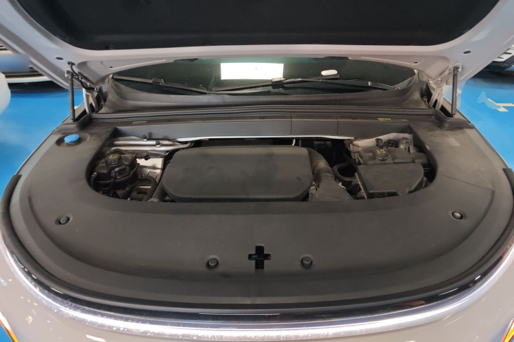 理想汽车 理想L6 2024款 Pro机舱底盘24