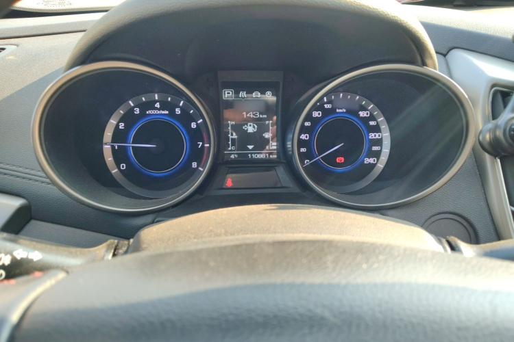 长安 逸动 2015款 1.6L 自动俊酷型 国V局部细节14