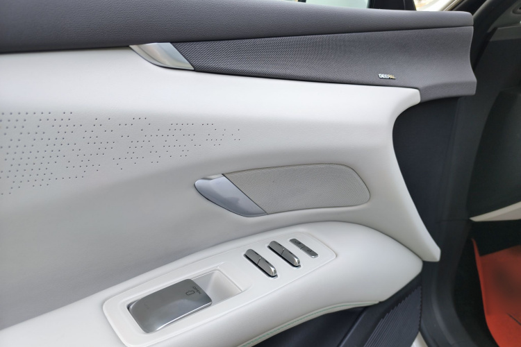 深蓝汽车 深蓝L07 2024款 230Max乾崑智驾ADS SE增程版中控内饰7011