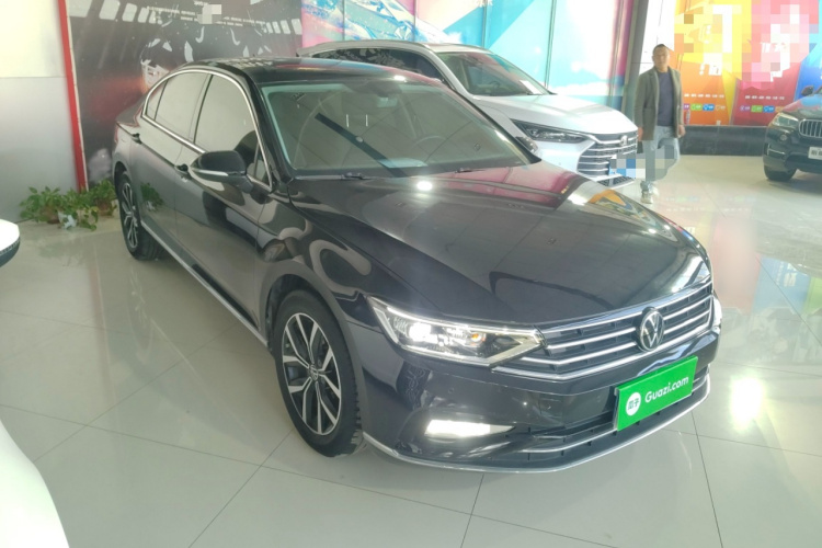 大众 迈腾 2020款 330TSI DSG 豪华型车身外观3
