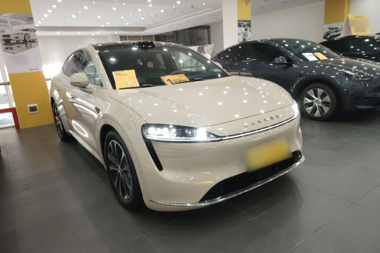 鸿蒙智行 智界R7 2025款 增程 251km Max车身外观3