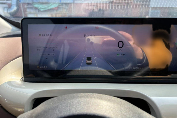 五菱汽车 五菱缤果 2023款 333km 灵犀互联款中控内饰7007