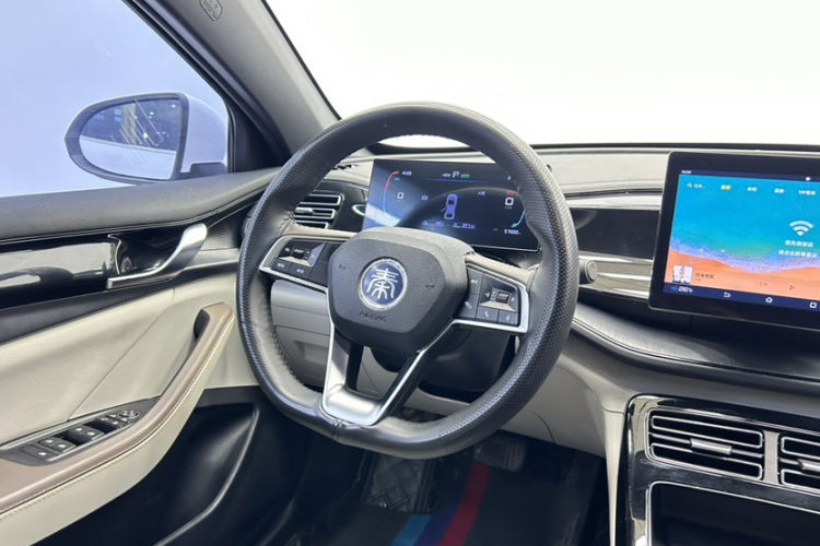 比亚迪 秦PLUS 2023款 冠军版 DM-i 55KM领先型中控内饰7002