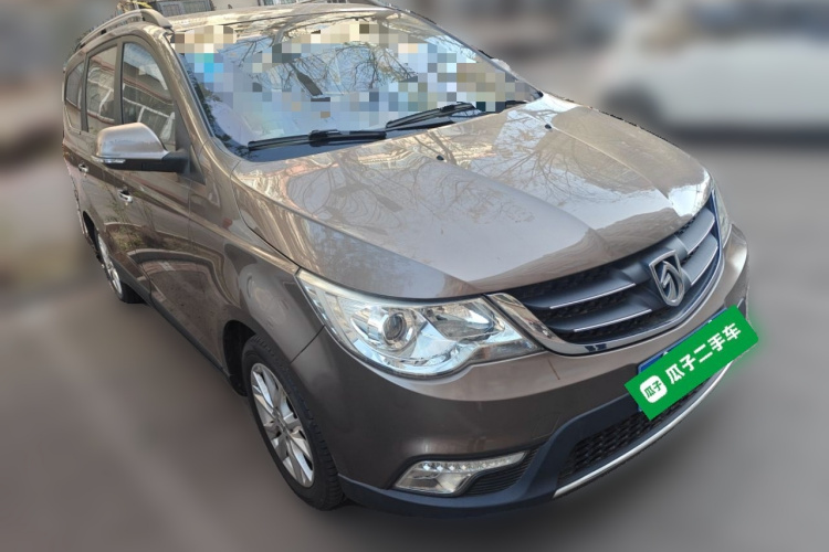 宝骏730 2014款 1.5L 手动舒适ESP版 7座车身外观6002