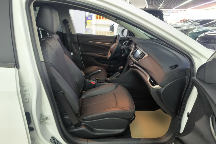 别克 英朗 2021款 改款 1.3T 自动轻混动精英型局部细节41