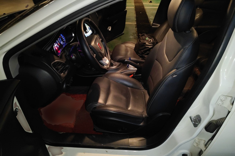 菲亚特 菲翔 2015款 1.4T 自动智享版中控内饰19