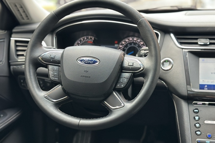 福特 金牛座 2018款 EcoBoost 245 卓越型 国V局部细节13