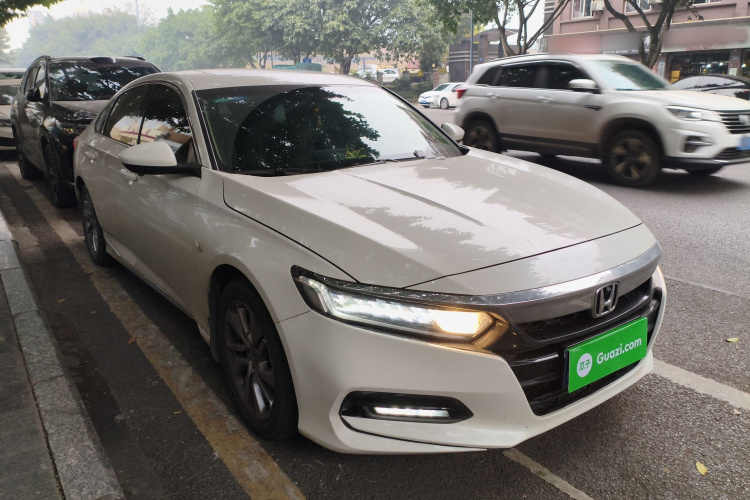 本田 雅阁 2018款 230TURBO 舒适版 国VI车身外观3