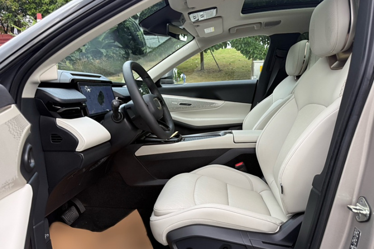 领克08 EM-P 2023款 220km 四驱性能Halo局部细节19